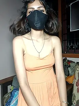 Snapshot of Isha_Sax chatting on 10.07.25 Isha Sax online show from 10.07.25