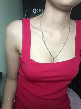 Snapshot of Isha_Sax chatting on 11.10.25 Isha Sax online show from 11.10.25