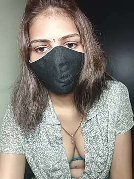 Snapshot of Isha_Sax chatting on 11.18.25 Isha Sax online show from 11.18.25