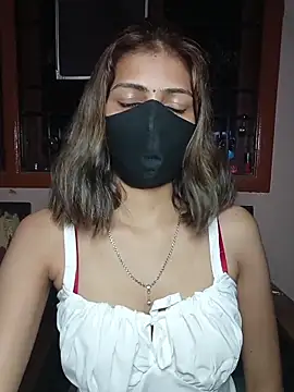 Snapshot of Isha_Sax chatting on 11.24.25 Isha Sax online show from 11.24.25