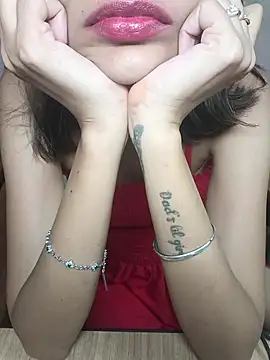 Snapshot of Isha_Sax chatting on 12.14.25 Isha Sax online show from 12.14.25