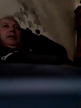 Snapshot of Vince072 chatting on 09.22.25 Vince072 online show from 09.22.25