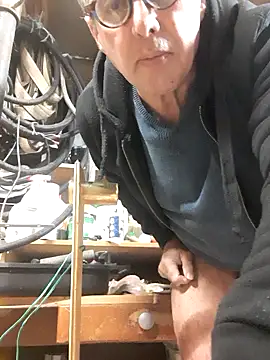 Snapshot of Vince072 chatting on 10.23.25 Vince072 online show from 10.23.25