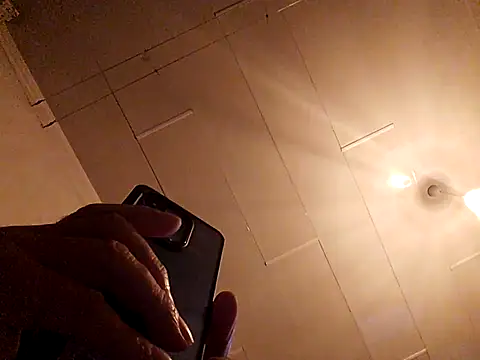 Snapshot of Vince072 chatting on 10.28.25 Vince072 online show from 10.28.25