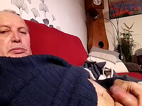 Snapshot of Vince072 chatting on 01.13.26 Vince072 online show from 01.13.26