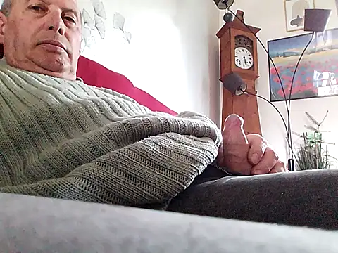 Snapshot of Vince072 chatting on 03.30.26 Vince072 online show from 03.30.26