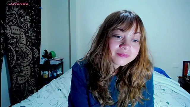 Snapshot of Violet_Bosh chatting on 11.30.25 Violet Bosh online show from 11.30.25