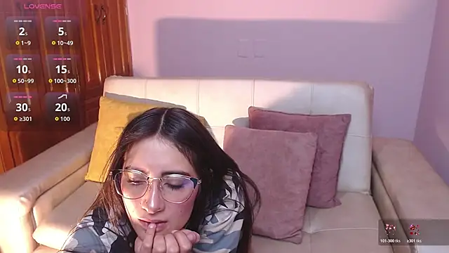 alesiamoore online show from 11.07.25