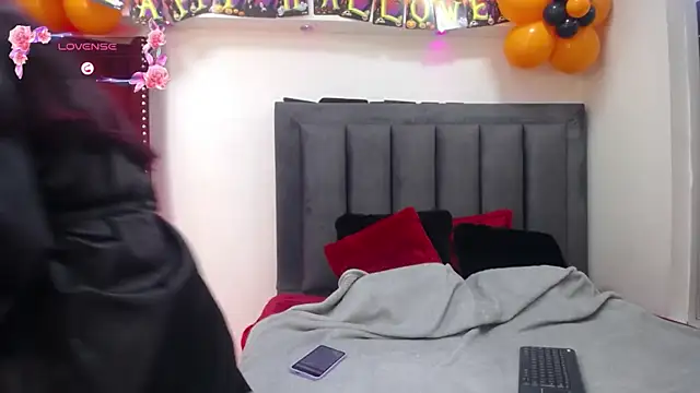 EmmaJhomson online show from 10.10.25