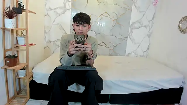 Bastian boyshot77 online show from 05.24.26