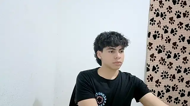 Snapshot of Kei_Dream chatting on 12.04.25 Kei Dream online show from 12.04.25