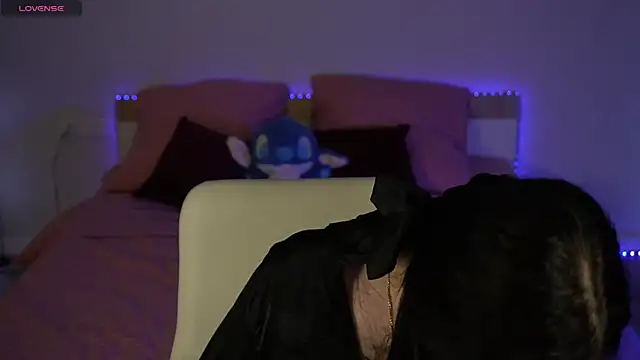 Snapshot of ReginaWine chatting on 02.13.26 ReginaWine online show from 02.13.26