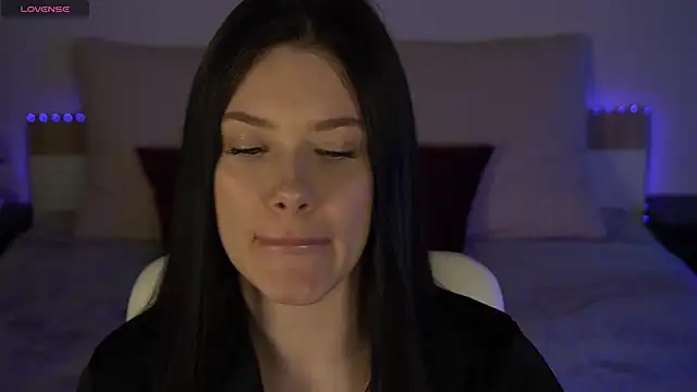 Snapshot of ReginaWine chatting on 03.05.26 ReginaWine online show from 03.05.26