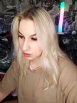 HoneyNelly online show from 12.13.25