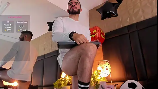 AxelThompson  online show from 10.12.25