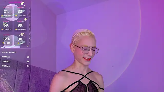 liiamluna  online show from 03.30.26