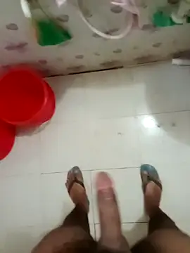 Snapshot of zim200 chatting on 12.04.25 zim200 online show from 12.04.25