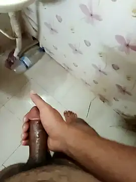 Snapshot of zim200 chatting on 04.11.26 zim200 online show from 04.11.26