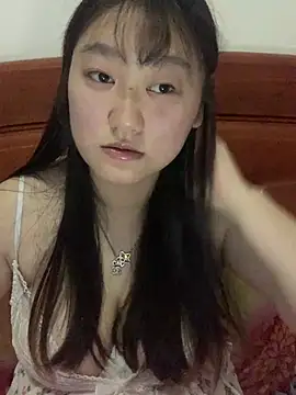 Snapshot of xialuo25 chatting on 04.24.26 xialuo25 online show from 04.24.26
