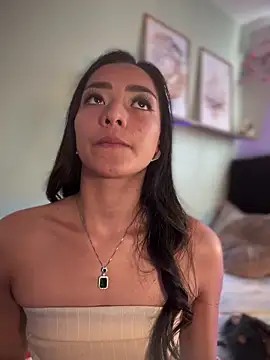 Snapshot of im-isabella chatting on 09.19.25 im-isabella online show from 09.19.25