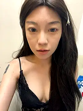 Snapshot of luck-li chatting on 12.05.25 luck-li online show from 12.05.25