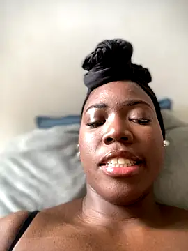 Alexia 24 online show from 11.23.25