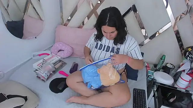 Snapshot of arixht chatting on 09.21.25 arixht online show from 09.21.25