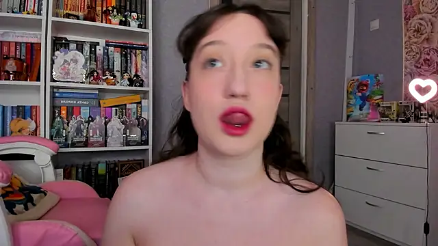 Snapshot of minionka chatting on 02.05.26 minionka online show from 02.05.26