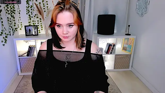 lunaalli online show from 10.16.25