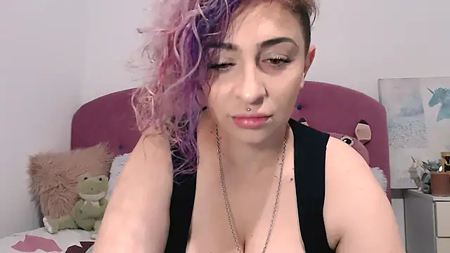 Snapshot of AAARUNY chatting on 11.03.25 AAARUNY online show from 11.03.25