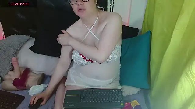 KrystalAdams online show from 10.15.25