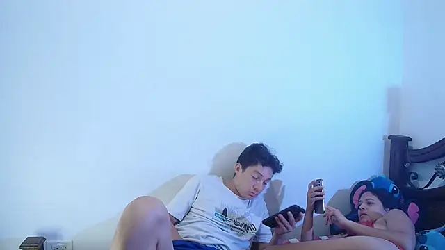 Snapshot of Aria_Arthur chatting on 11.08.25 Aria Arthur online show from 11.08.25