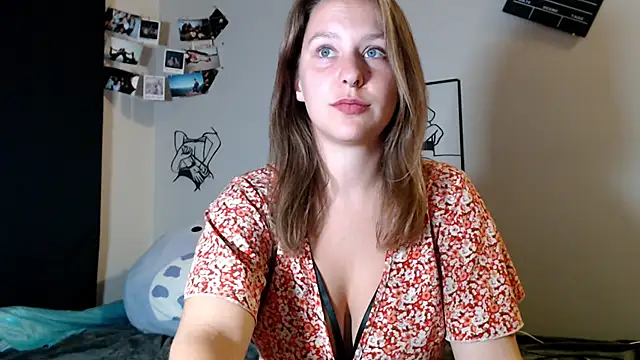 Snapshot of celeste_xxoo chatting on 10.19.25 celeste xxoo online show from 10.19.25