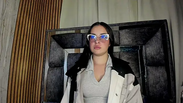 Snapshot of Cherry__Hot chatting on 11.24.25 Cherry Hot online show from 11.24.25