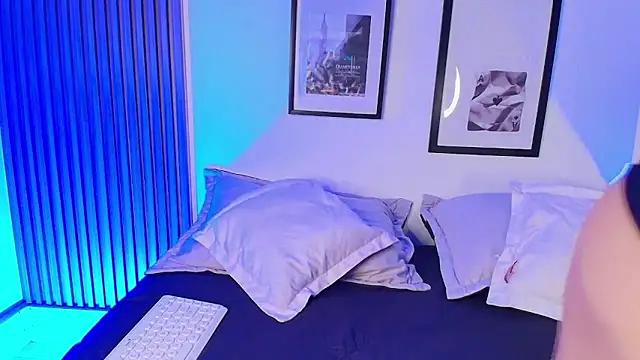 ashlycarteer online show from 04.12.26