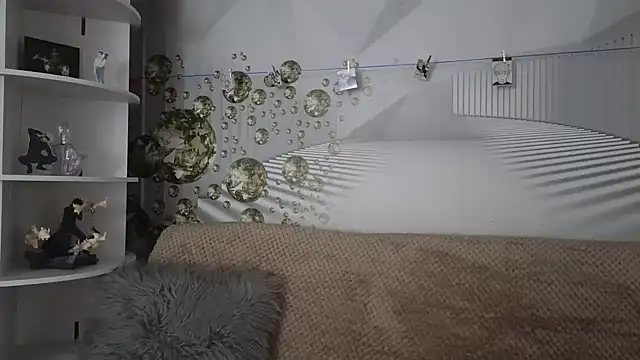 EvoletteLouLou online show from 11.07.25