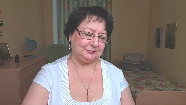 Margo Moll online show from 01.09.26