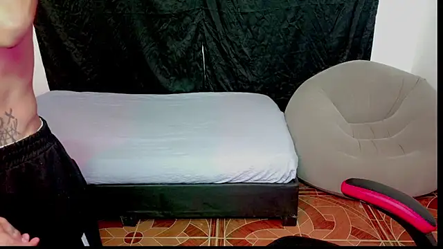 Thommy cute online show from 09.11.25