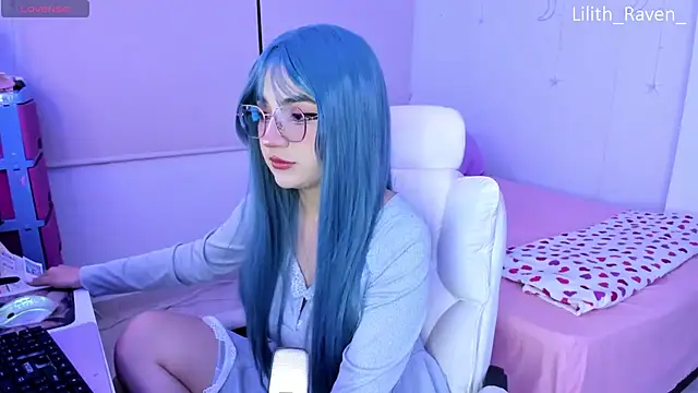 Snapshot of Lilith_Raven_ chatting on 11.07.25 Lilith Raven online show from 11.07.25