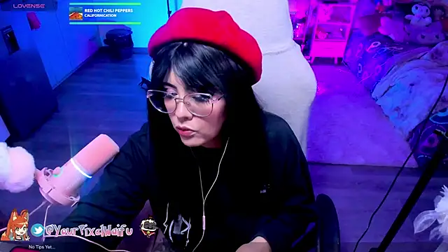 Snapshot of AlyssaRomanova chatting on 11.10.25 AlyssaRomanova online show from 11.10.25