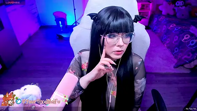 AlyssaRomanova online show from 12.22.25