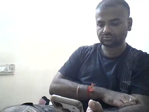 Snapshot of sree4143 chatting on 11.26.25 sree4143 online show from 11.26.25