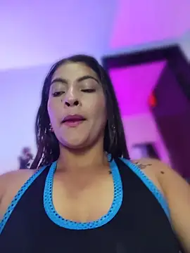 Fox Roxxan online show from 02.17.26