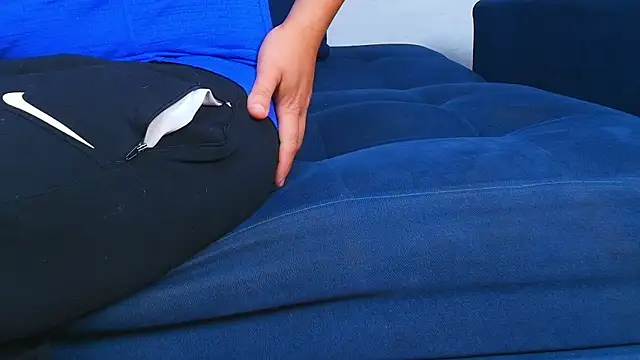 Snapshot of couplelove543 chatting on 11.22.25 couplelove543 online show from 11.22.25