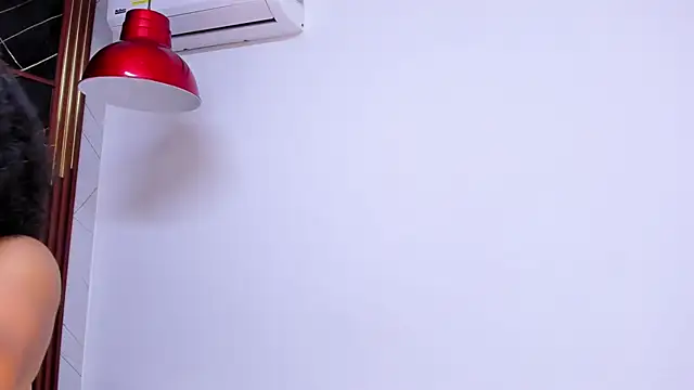 HannyThompson online show from 10.12.25