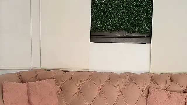 zuri villegas online show from 11.20.25