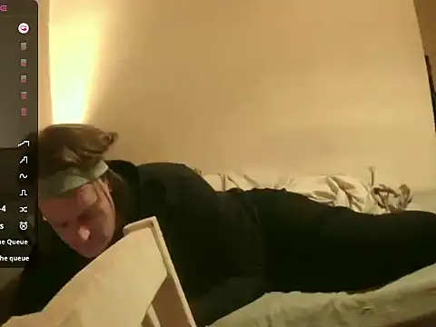 avamaxwell online show from 09.10.25