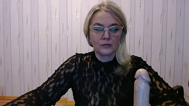 EleanoraDream online show from 10.13.25