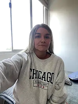 Snapshot of Nova_Gabriela chatting on 11.28.25 Nova Gabriela online show from 11.28.25