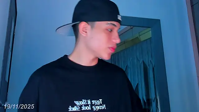 Sebax Young online show from 11.19.25